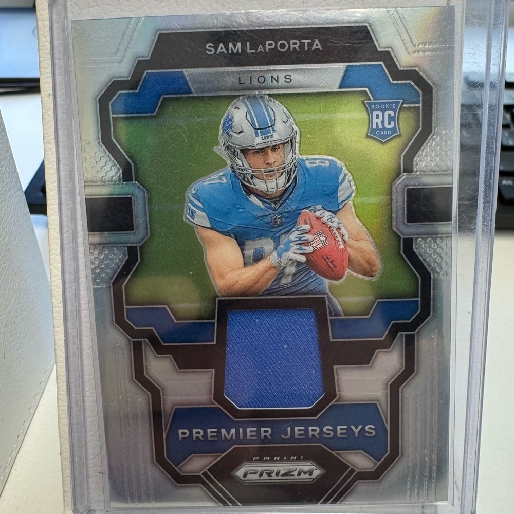 2023 Sam Laporta Rookie Panini Prizm Jersey Patch. Mint condition, Detroit lions